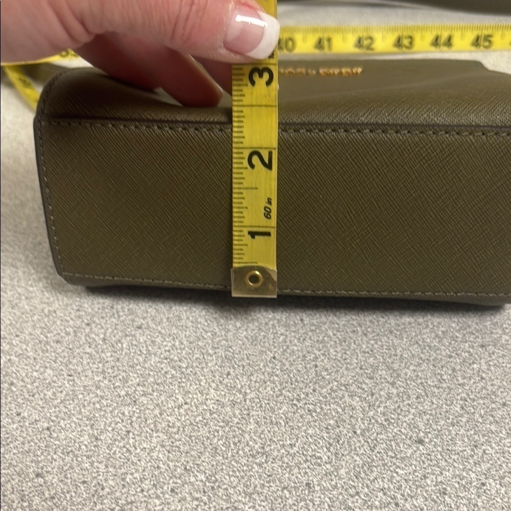 Michael Kors Green mini cross body Bag with Adjustable Strap - Picture 10 of 15